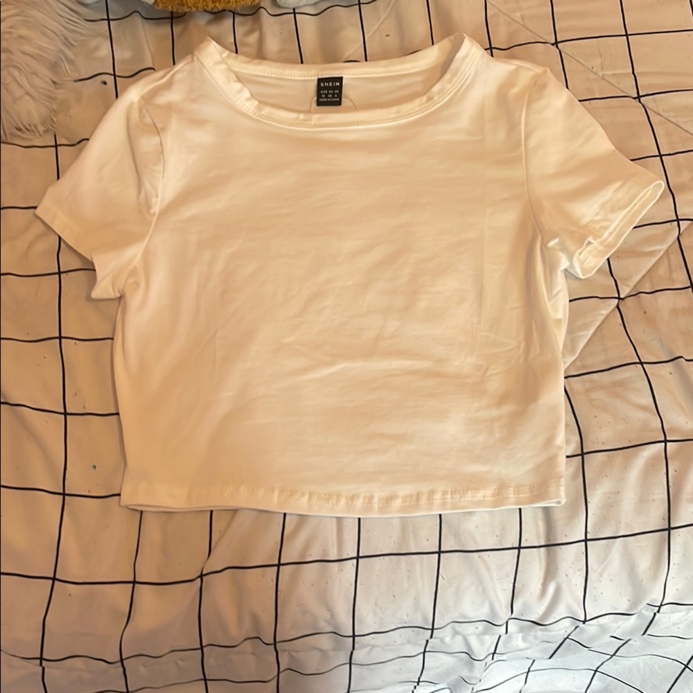 White Cropped T-Shirt (shein)